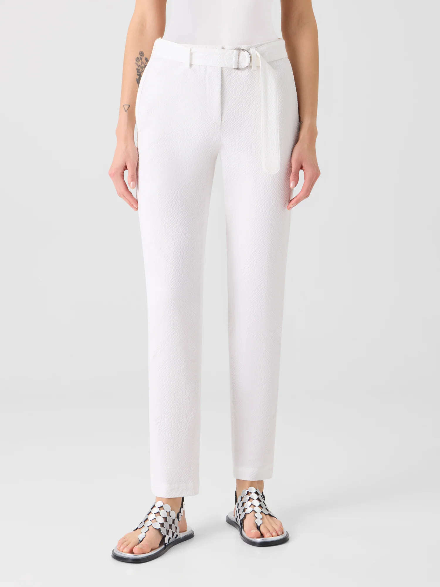 Fallon Mid-Rise Cotton Seersucker Tapered Pants - Image 4