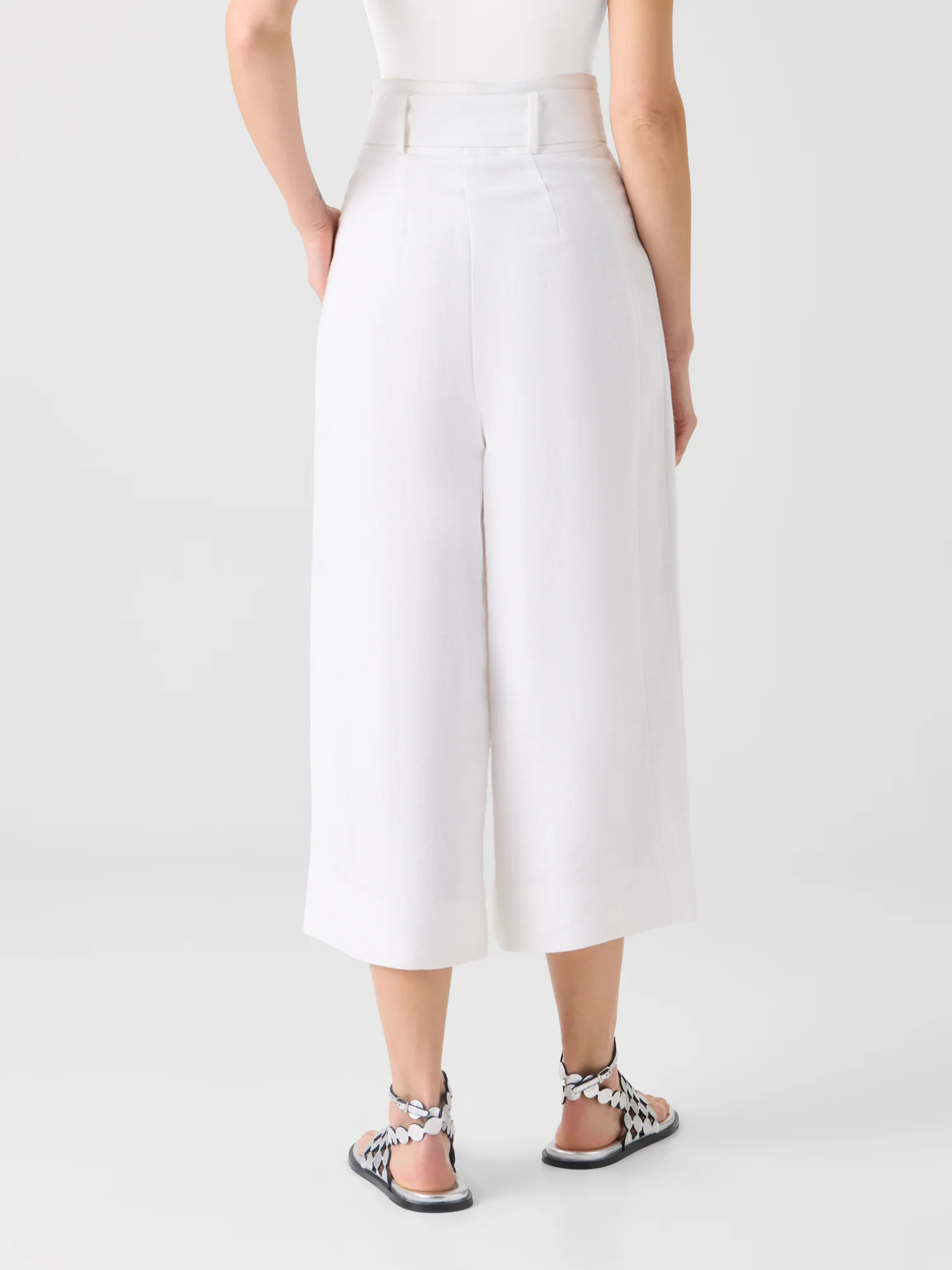 Fiorella High-Rise Pleated Raw Linen Culotte Pants - Image 7